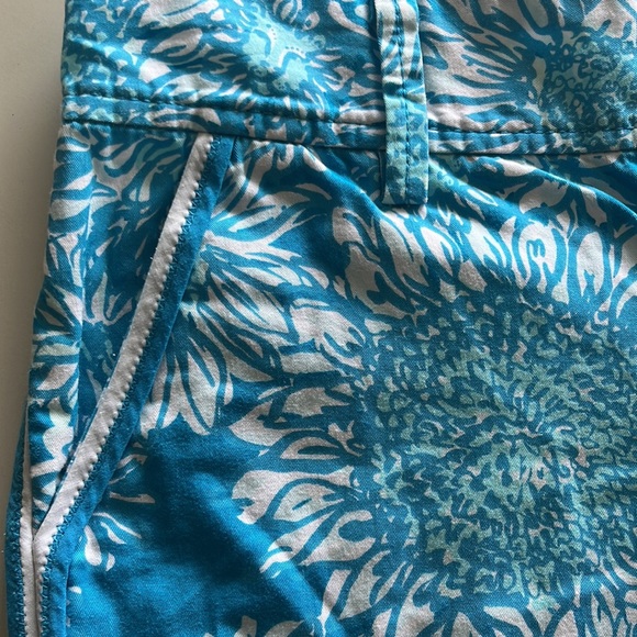 Lilly Pulitzer size 2 Callahan short - Picture 2 of 7